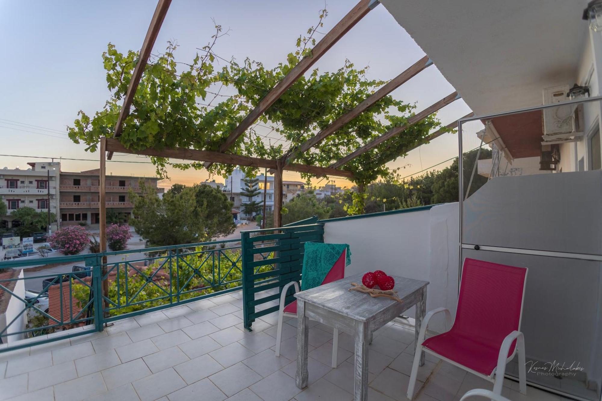 Galini Apartments Ideal For Family Near The Beach Kalamaki  Buitenkant foto